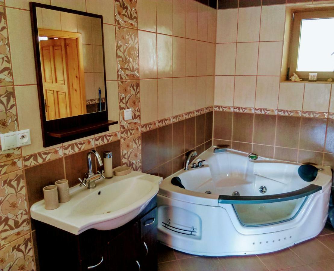Apartman Pod Kalvariou - Rodinny Dom Banska Stiavnica Bagian luar foto