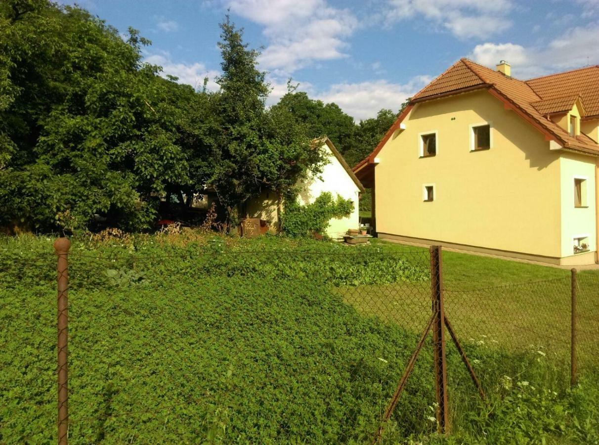 Apartman Pod Kalvariou - Rodinny Dom Banska Stiavnica Bagian luar foto