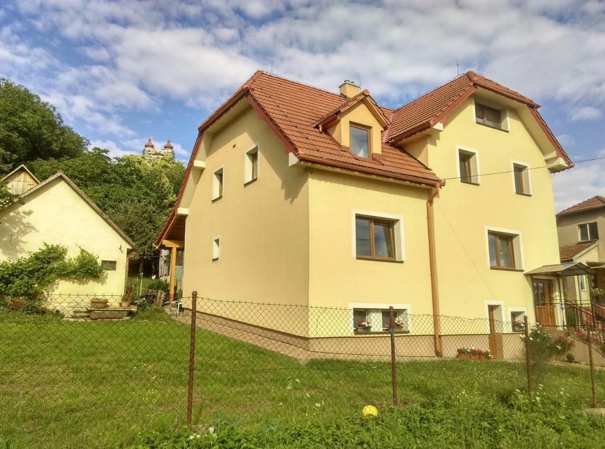 Apartman Pod Kalvariou - Rodinny Dom Banska Stiavnica Bagian luar foto